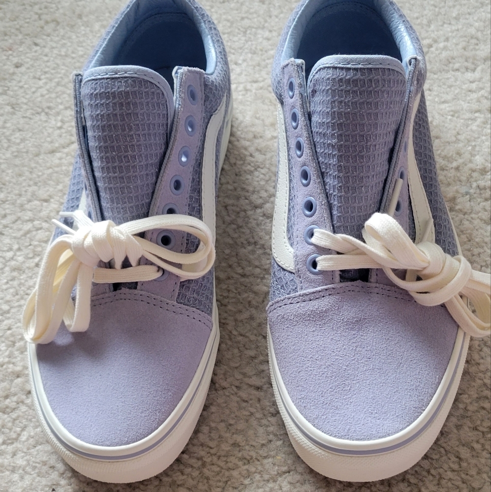 Vans - Picture 2 of 7